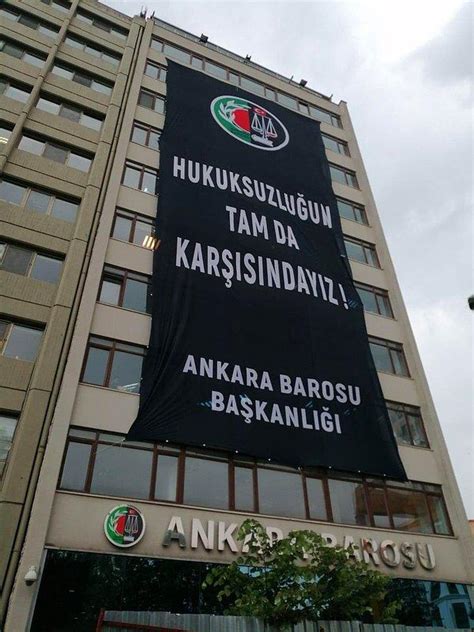 A­n­k­a­r­a­ ­B­a­r­o­s­u­­n­d­a­n­ ­K­a­r­ş­ı­ ­B­i­n­a­d­a­k­i­ ­Y­S­K­­y­a­ ­P­a­n­k­a­r­t­l­ı­ ­M­e­s­a­j­:­ ­­H­u­k­u­k­s­u­z­l­u­ğ­u­n­ ­T­a­m­ ­K­a­r­ş­ı­s­ı­n­d­a­y­ı­z­­